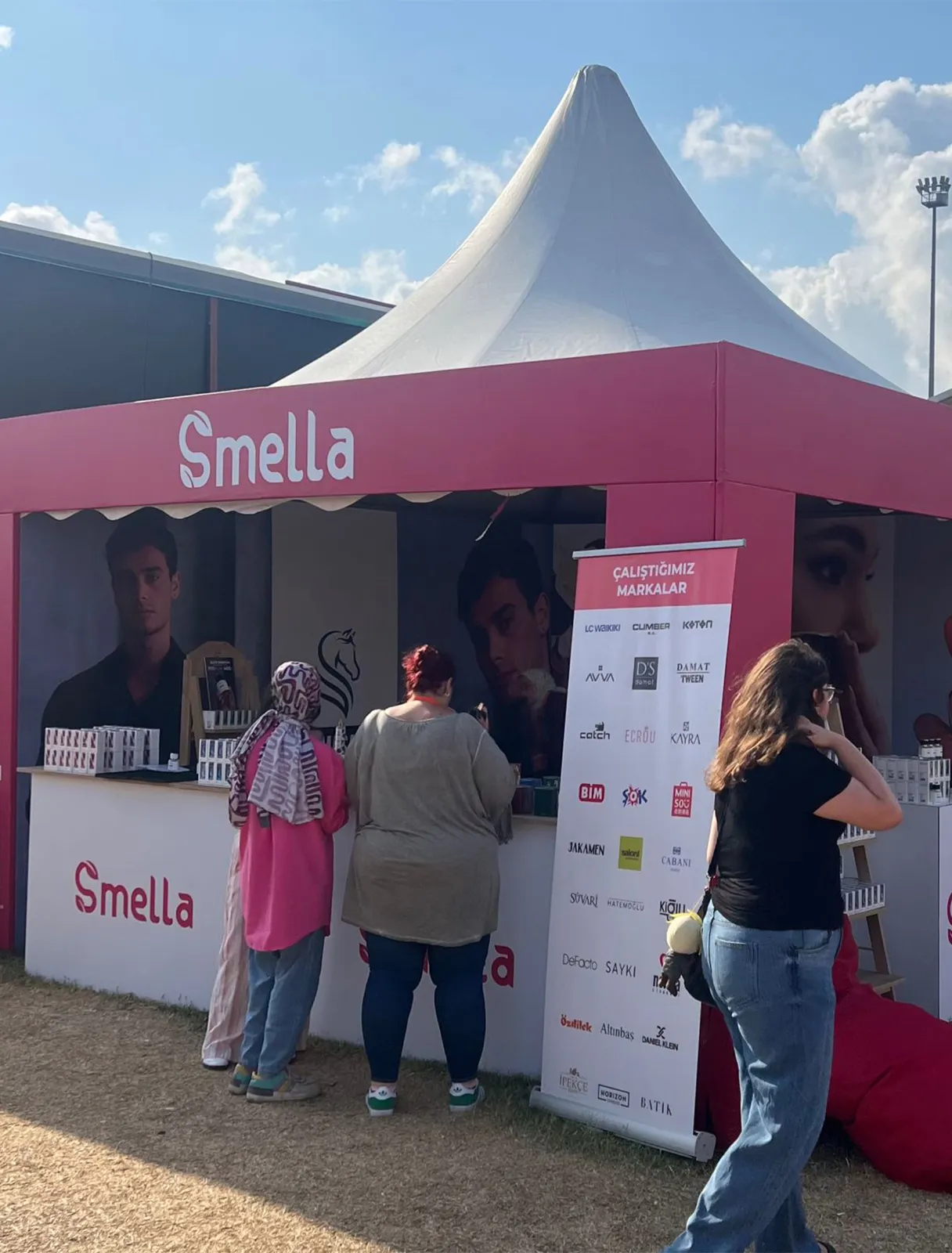 Smella Kozmetik stand at İstanbul Festivali 2025
