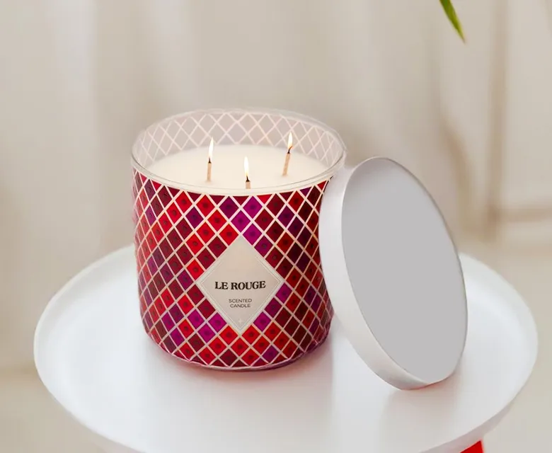 Scented Candle – private label manufacturing by Smella Kozmetik